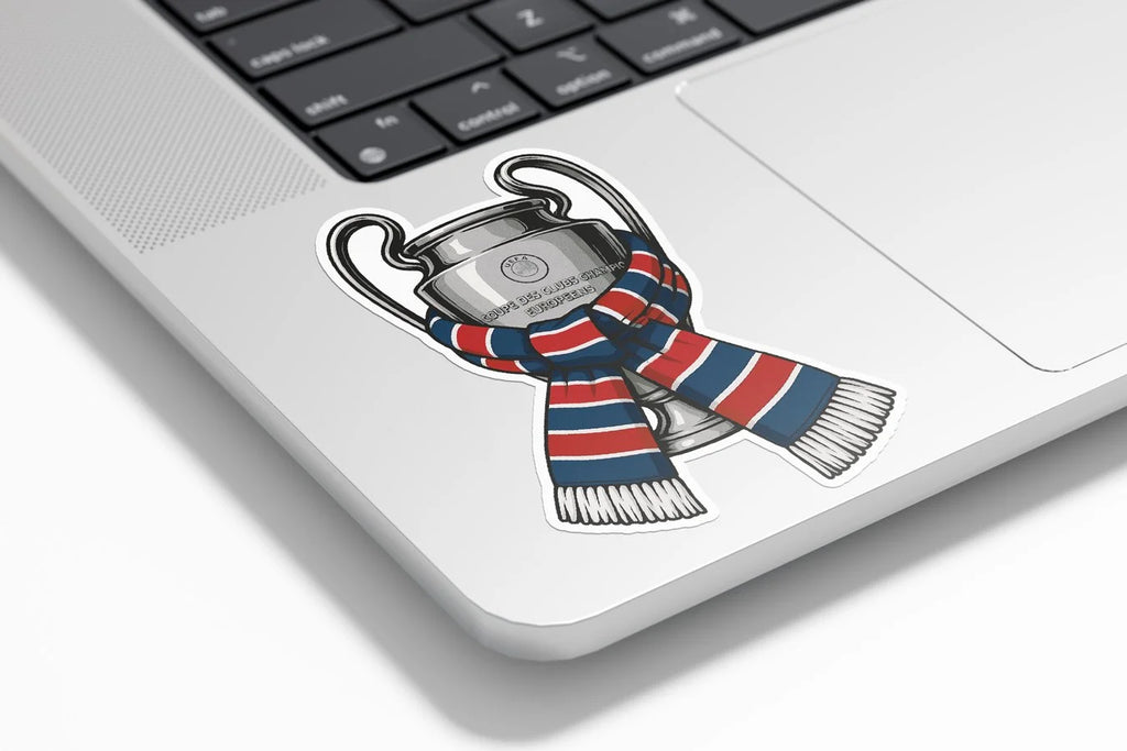 Sticker PSG Champion d’Europe 2025 – Coupe Ligue des Champions avec Écharpe Rouge et Bleue