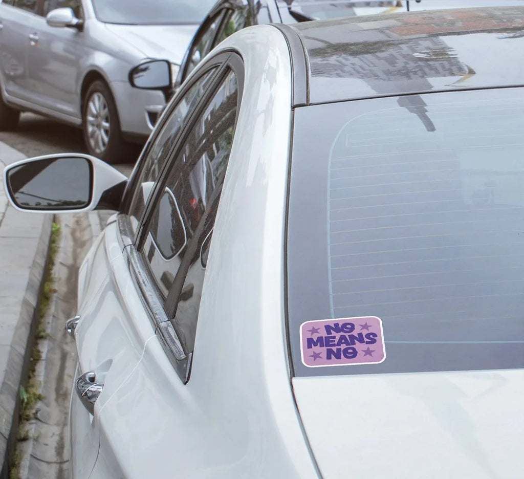 Sticker vinyle ‘No Means No’ - Autocollant féministe résistant eau et UV pour les droits des femmes