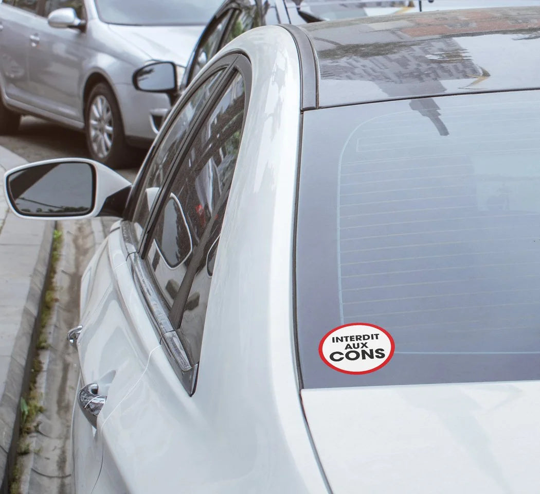 Sticker Vinyle "Interdit aux Cons" — Résistant Eau & UV